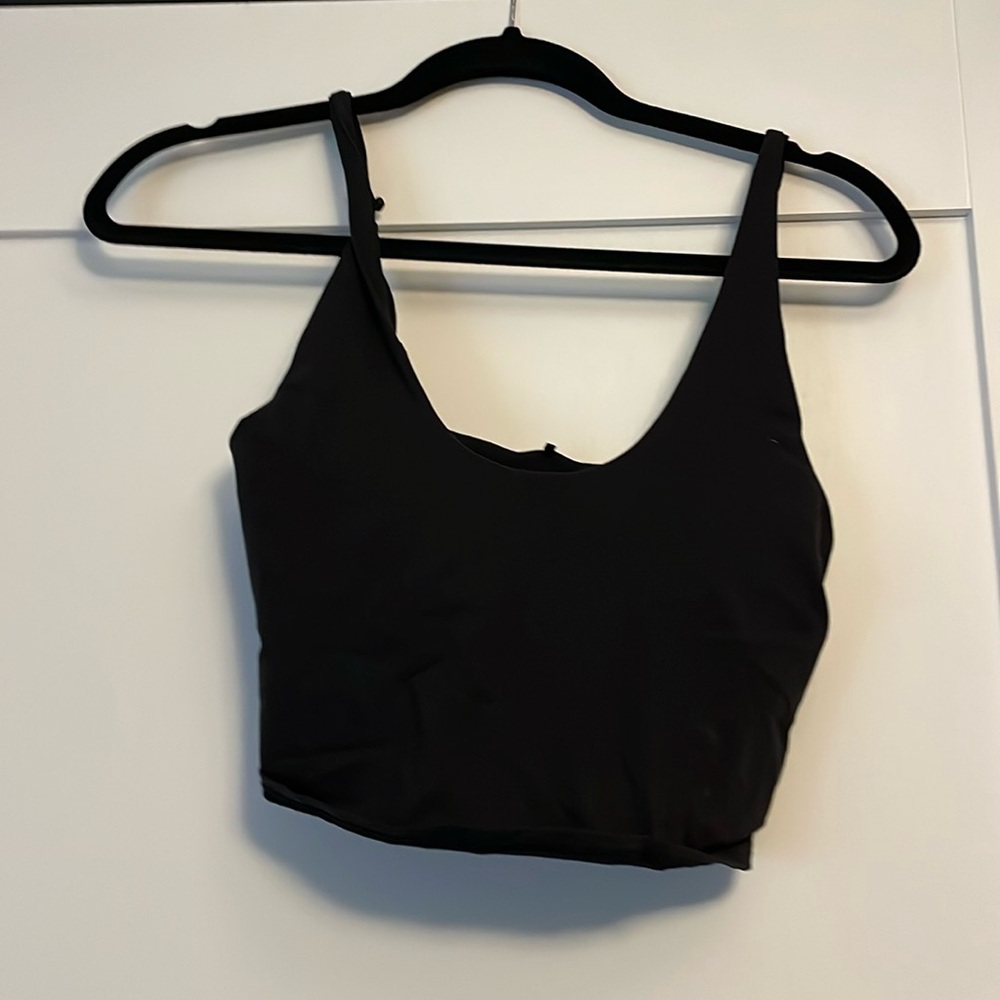 black athletic cropped tank